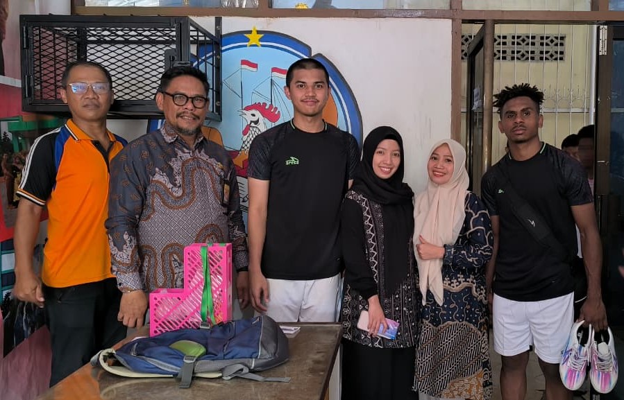 Belajar Langsung dari Bintang Timnas, Siswa SMPN 6 Makassar Antusias Ikuti Specs Futsalogy
